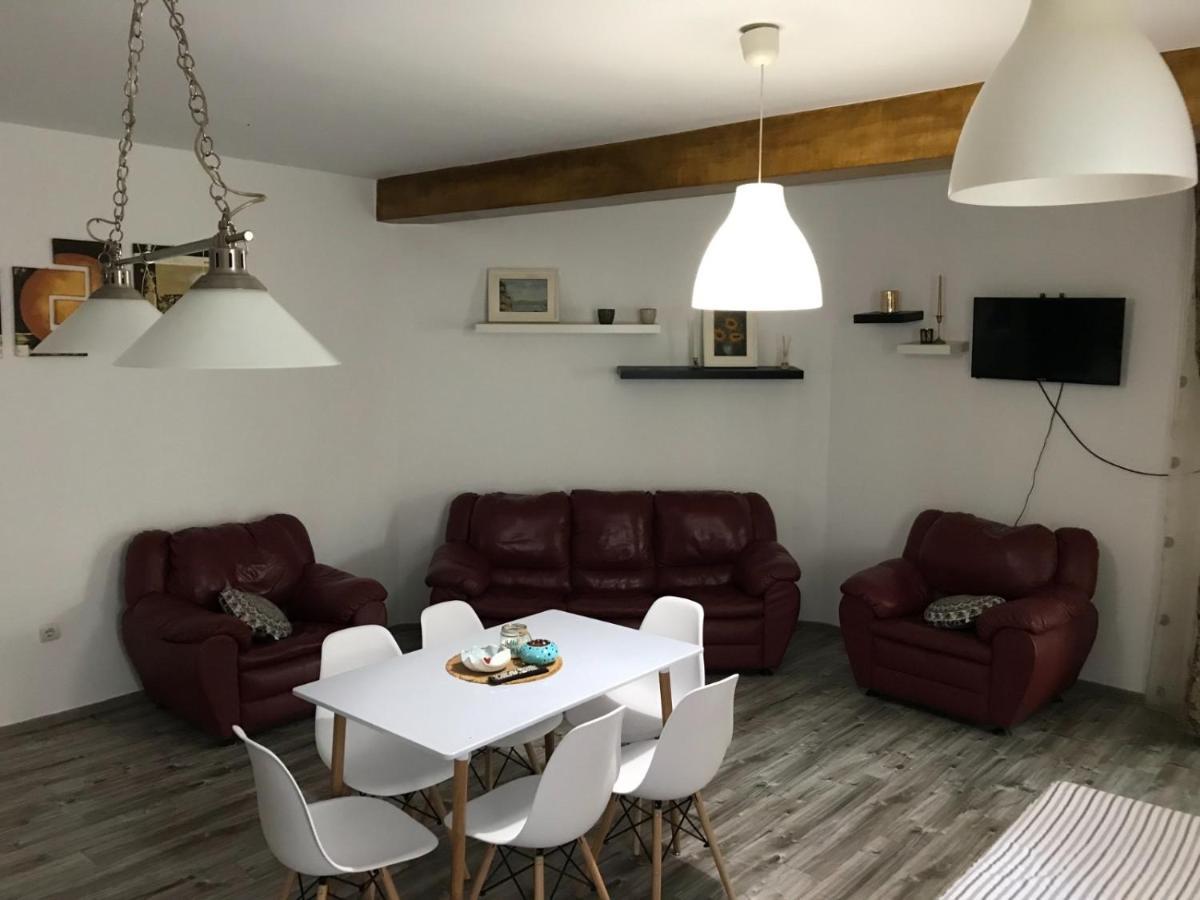 Chiro'S Apartment Năvodari Екстериор снимка